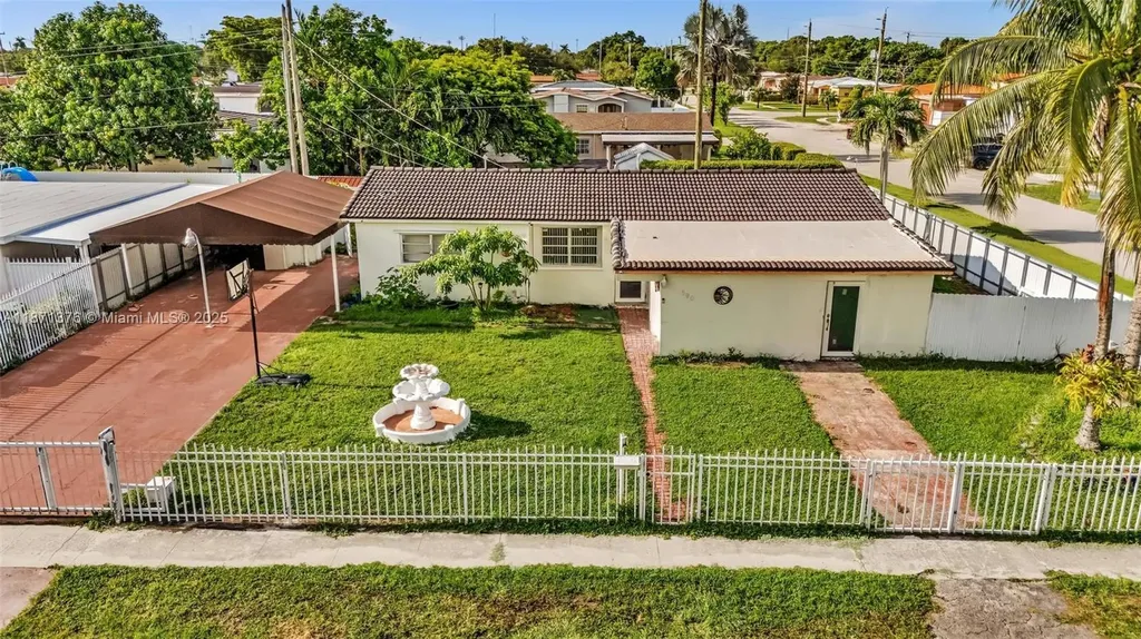 590 W 39th Street Hialeah FL 33012