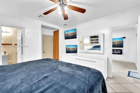590 W 39th Street Hialeah FL 33012