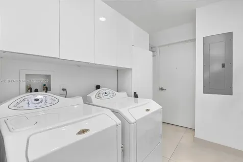 50 S Pointe Drive Miami Beach FL 33139