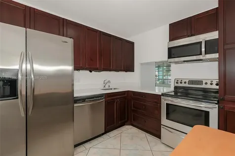 3181 S Ocean Drive Hallandale Beach FL 33009