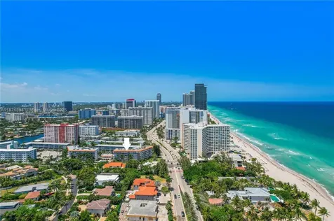3181 S Ocean Drive Hallandale Beach FL 33009
