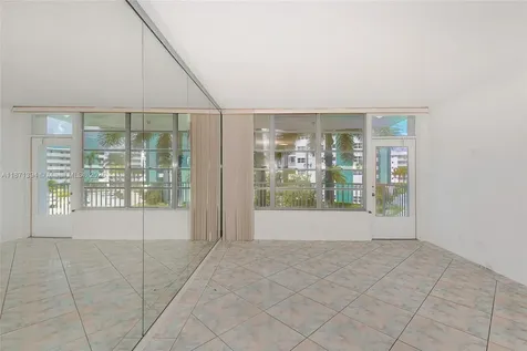 3181 S Ocean Drive Hallandale Beach FL 33009
