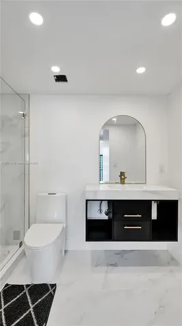 1985 S Ocean Drive Hallandale Beach FL 33009