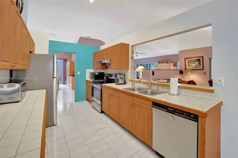 11590 SW 9th Court Pembroke Pines FL 33025