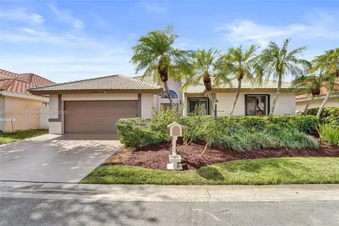 11590 SW 9th Court Pembroke Pines FL 33025