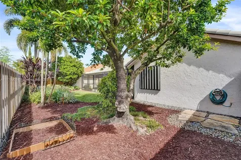 11590 SW 9th Court Pembroke Pines FL 33025