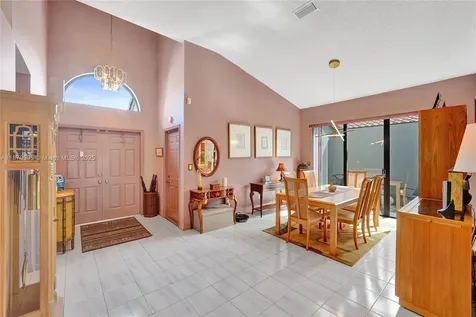 11590 SW 9th Court Pembroke Pines FL 33025