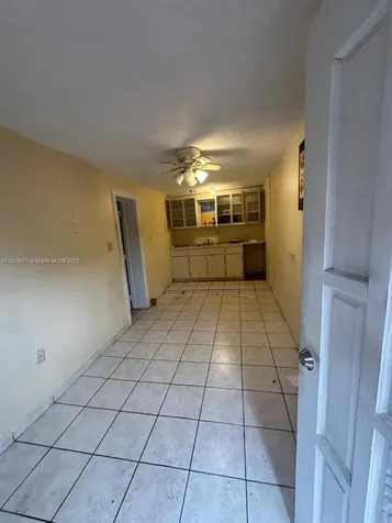 911 NW 30th Place Miami FL 33125