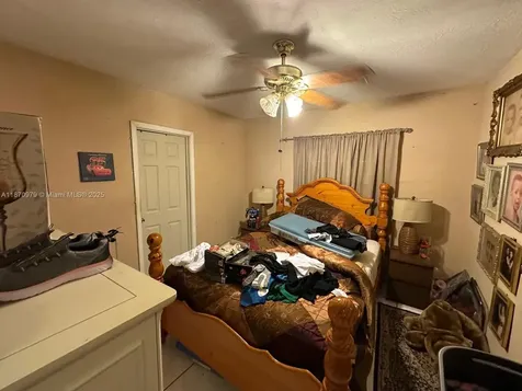 911 NW 30th Place Miami FL 33125