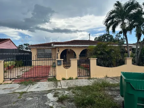 911 NW 30th Place Miami FL 33125