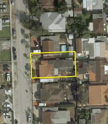 911 NW 30th Place Miami FL 33125