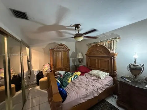 911 NW 30th Place Miami FL 33125