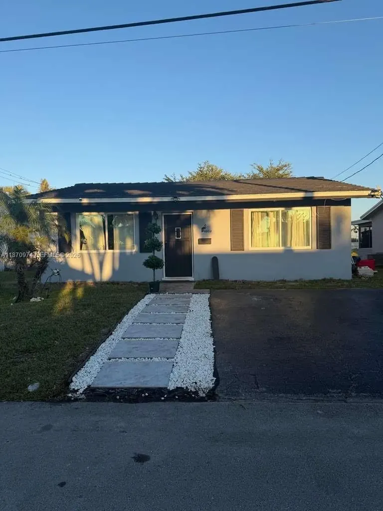 4808 NW 27th Terrace Tamarac FL 33309