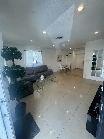 4808 NW 27th Terrace Tamarac FL 33309