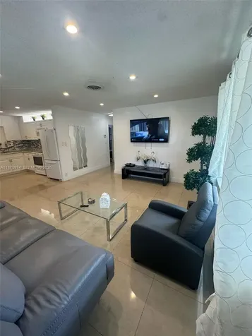 4808 NW 27th Terrace Tamarac FL 33309