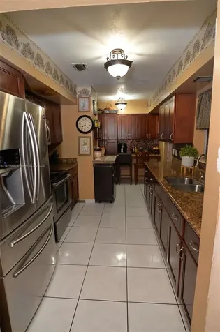 17940 NE 6th Court Miami FL 33162