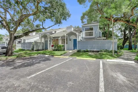 1818 Adventure Place North Lauderdale FL 33068