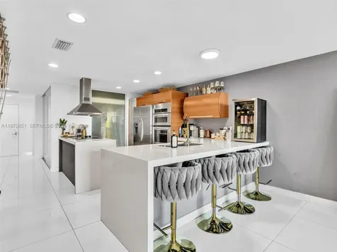 2950 NE 188th Street Aventura FL 33180