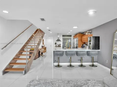 2950 NE 188th Street Aventura FL 33180