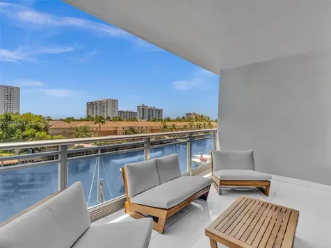 2950 NE 188th Street Aventura FL 33180