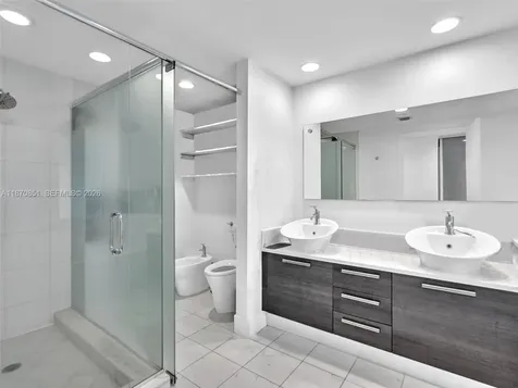 2950 NE 188th Street Aventura FL 33180
