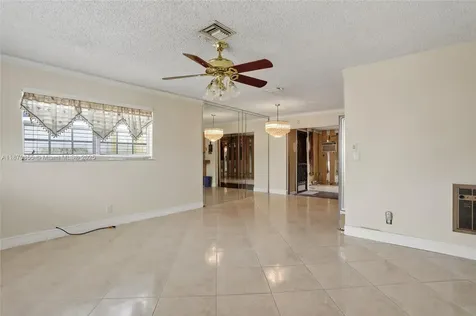 7201 SW 4th Court North Lauderdale FL 33068
