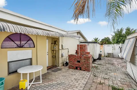 7201 SW 4th Court North Lauderdale FL 33068