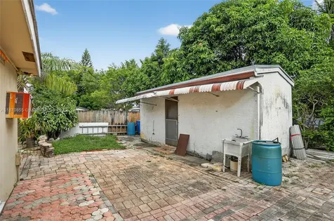 7201 SW 4th Court North Lauderdale FL 33068