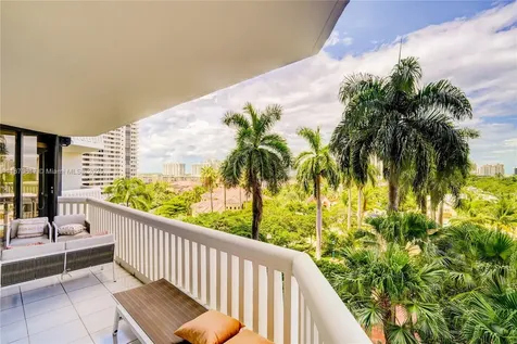 2000 Island Boulevard Aventura FL 33160