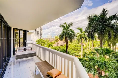 2000 Island Boulevard Aventura FL 33160
