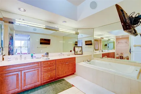 2000 Island Boulevard Aventura FL 33160
