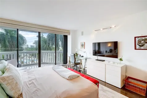 2000 Island Boulevard Aventura FL 33160