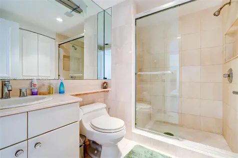 2000 Island Boulevard Aventura FL 33160