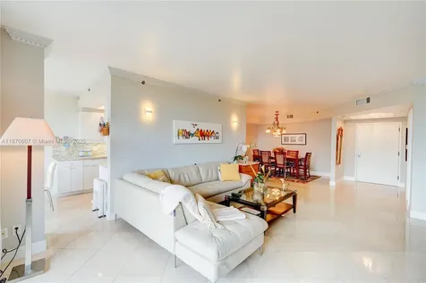 2000 Island Boulevard Aventura FL 33160
