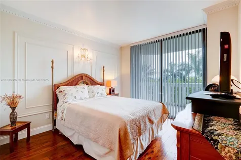 2000 Island Boulevard Aventura FL 33160