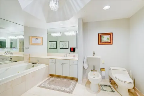 2000 Island Boulevard Aventura FL 33160