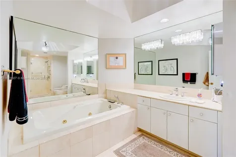 2000 Island Boulevard Aventura FL 33160