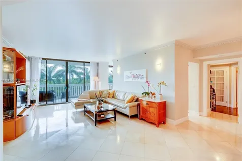 2000 Island Boulevard Aventura FL 33160
