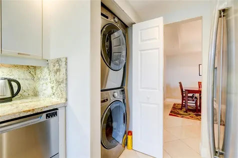 2000 Island Boulevard Aventura FL 33160