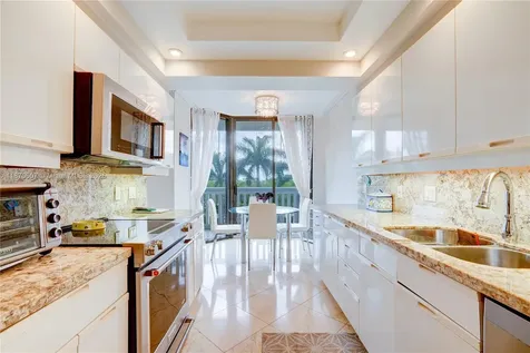 2000 Island Boulevard Aventura FL 33160