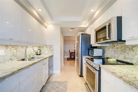 2000 Island Boulevard Aventura FL 33160