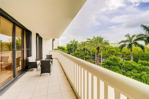 2000 Island Boulevard Aventura FL 33160