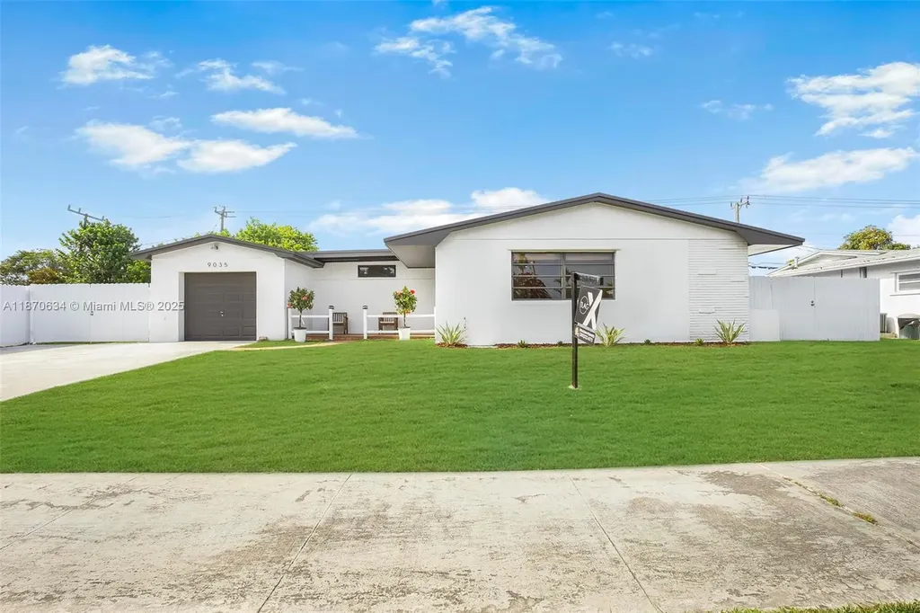 9035 SW 198th Terrace Cutler Bay FL 33157