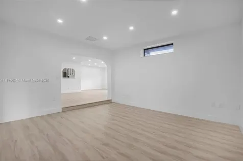 9035 SW 198th Terrace Cutler Bay FL 33157