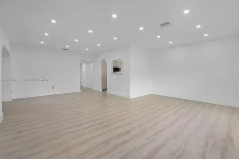 9035 SW 198th Terrace Cutler Bay FL 33157