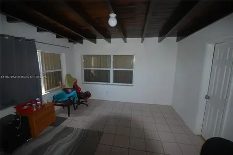 1801 NE 176th Street North Miami Beach FL 33162