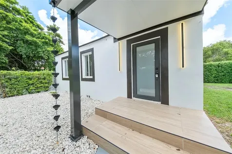 5291 SW 5th Street Miami FL 33134