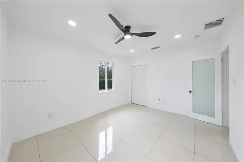 5291 SW 5th Street Miami FL 33134