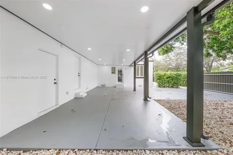 5291 SW 5th Street Miami FL 33134
