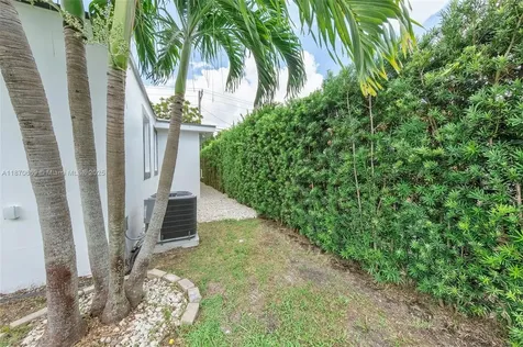 5291 SW 5th Street Miami FL 33134